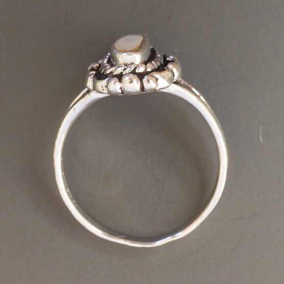 Sterling Silver Mother-of-Pearl Ring, Sz 6.5 — elongated oval, split shank - Picture 12 of 13